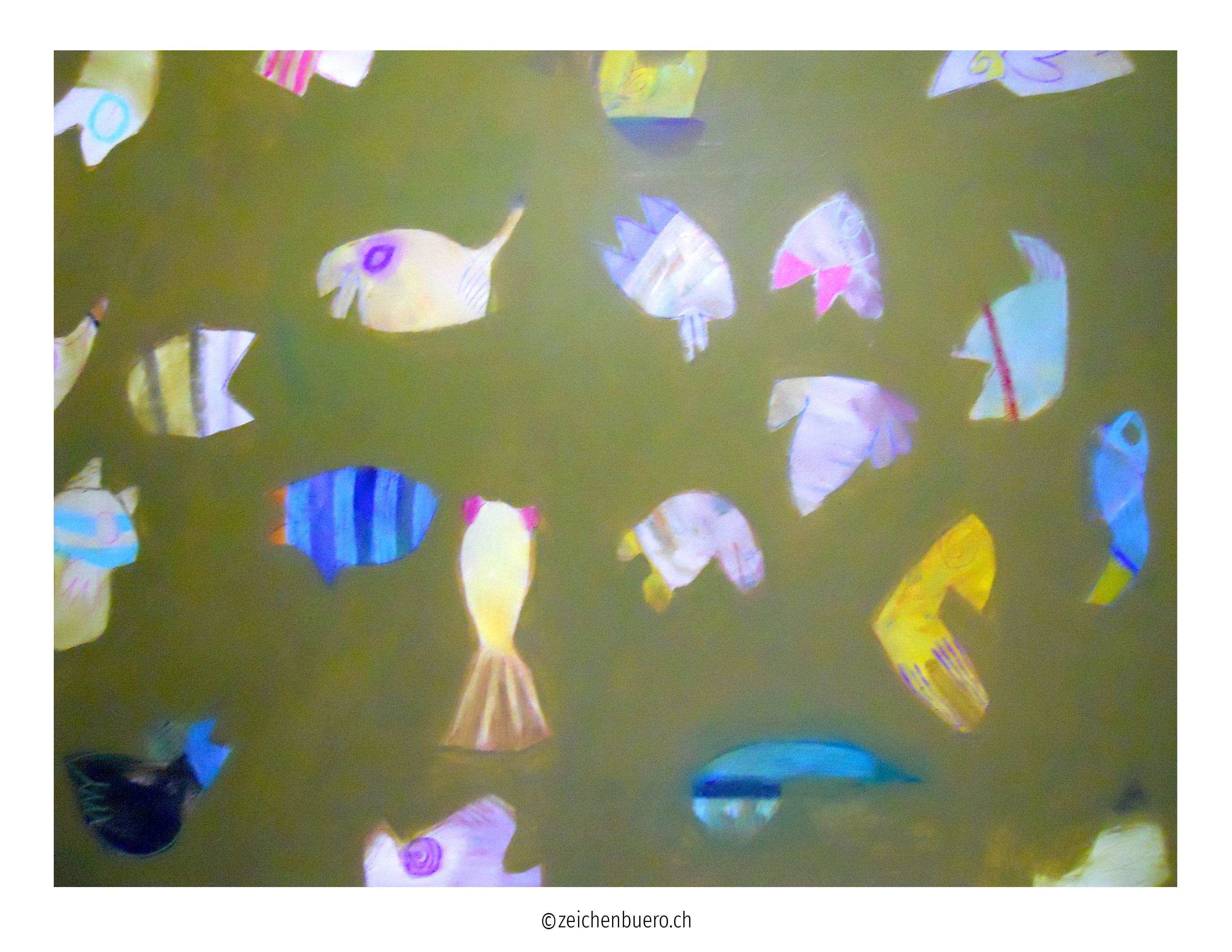 Weg durch Licht und Schatten